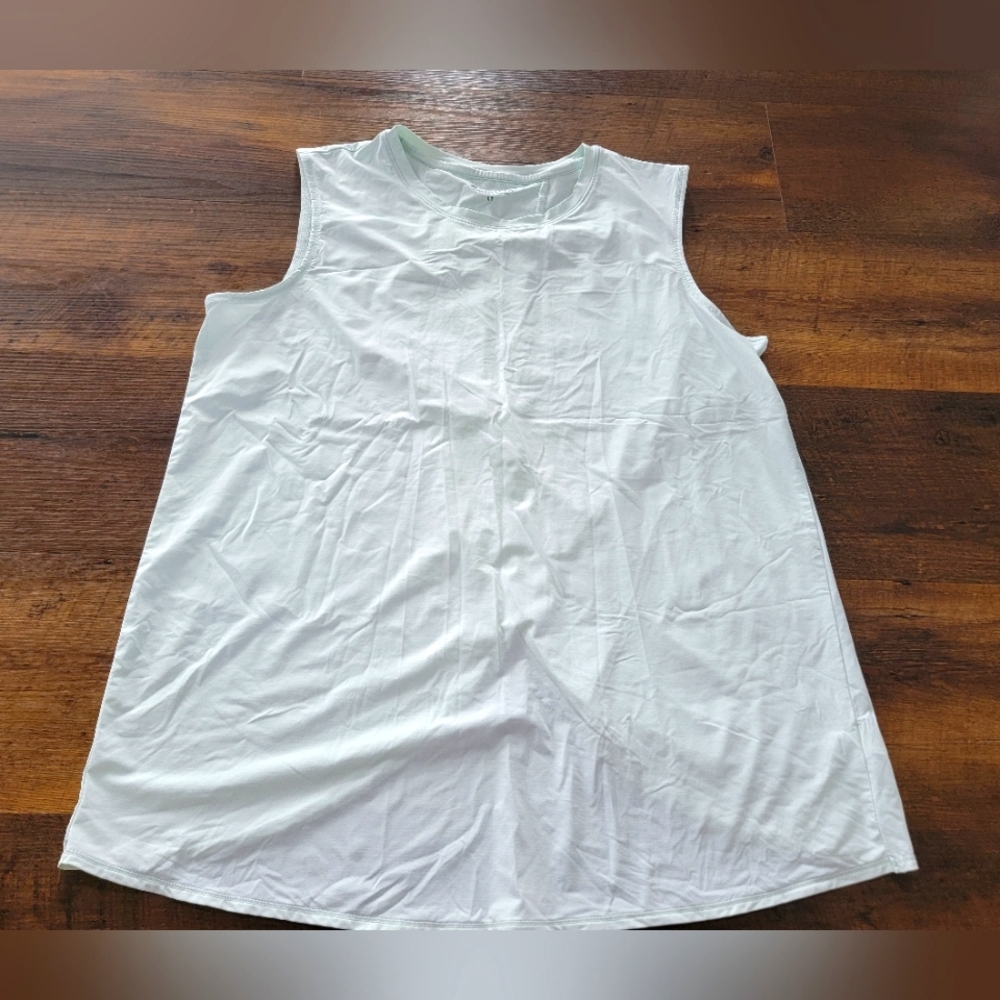 4 for $30 Athleta shirt